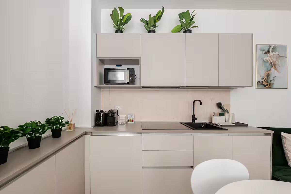 Soggiorno e cucina — Gio · Modern Design Flat, Milano (4)